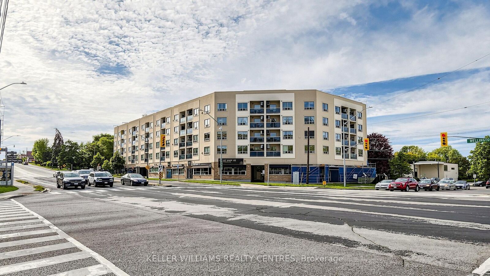 Property Photo:  160 Wellington Street E 417  ON L4G 1J3 