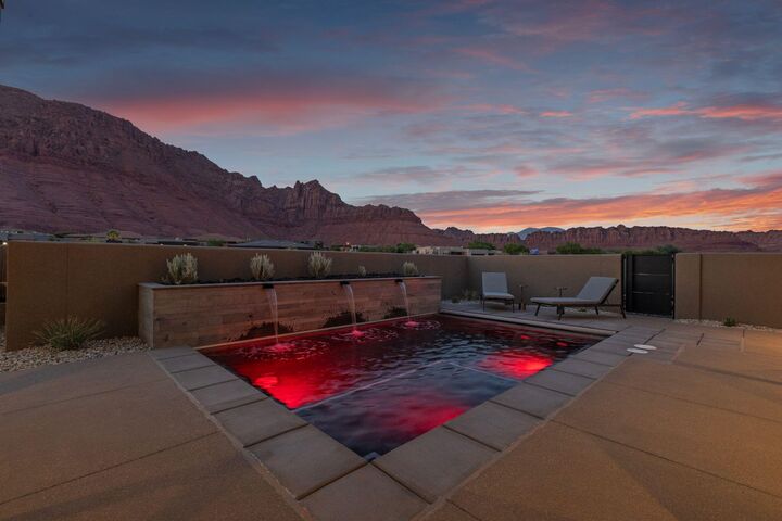 Property Photo: 482 E Palo Brea Ln UT 84738