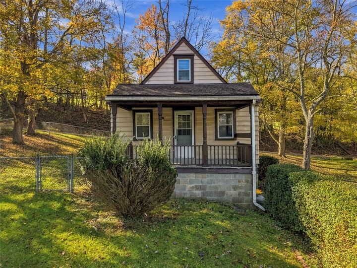 Property Photo: 2411 Brandt School Rd PA 15237