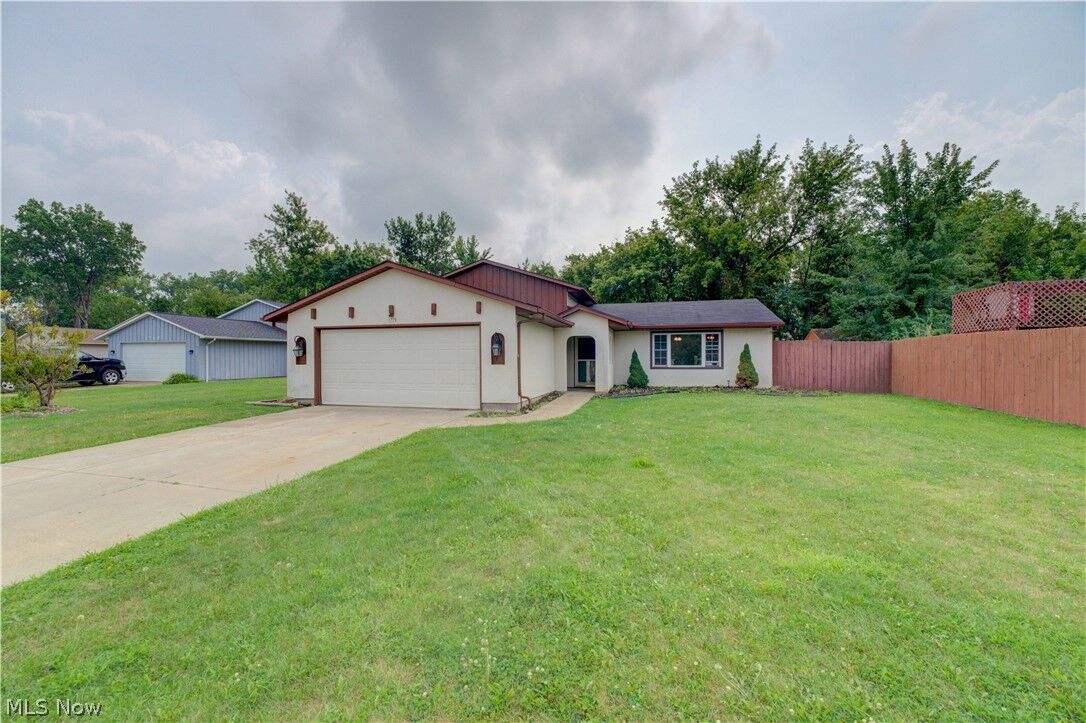 Property Photo:  1719 Narragansett Boulevard  OH 44053 