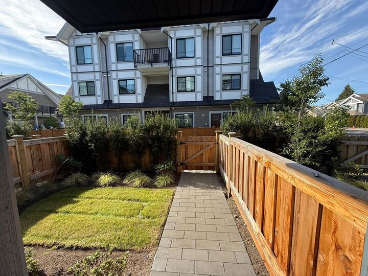 Property Photo: 9800 Williams Road 2 BC V7A 1H2
