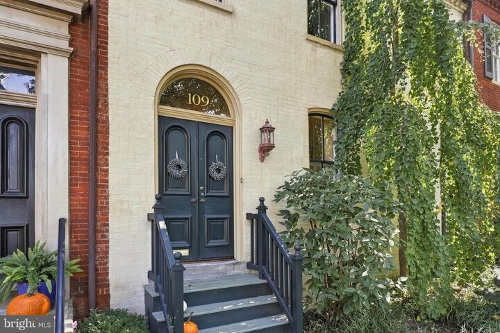 Property Photo: 109 S Duke Street PA 17602