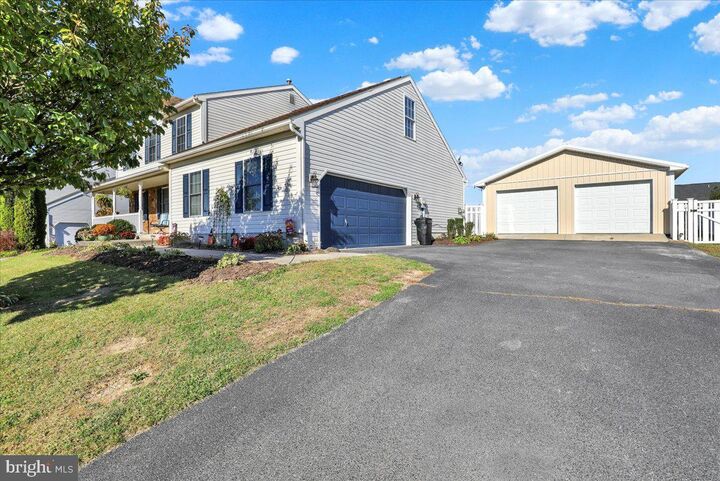 Property Photo:  48 Hickory Lane  PA 19506 