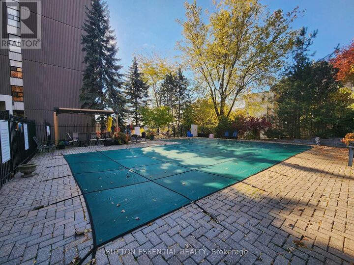 Property Photo:  109 King Street East 305  ON K6V 1B8 