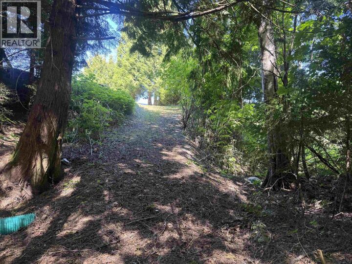 Property Photo:  5025 Agar Avenue  BC V8G 1H9 