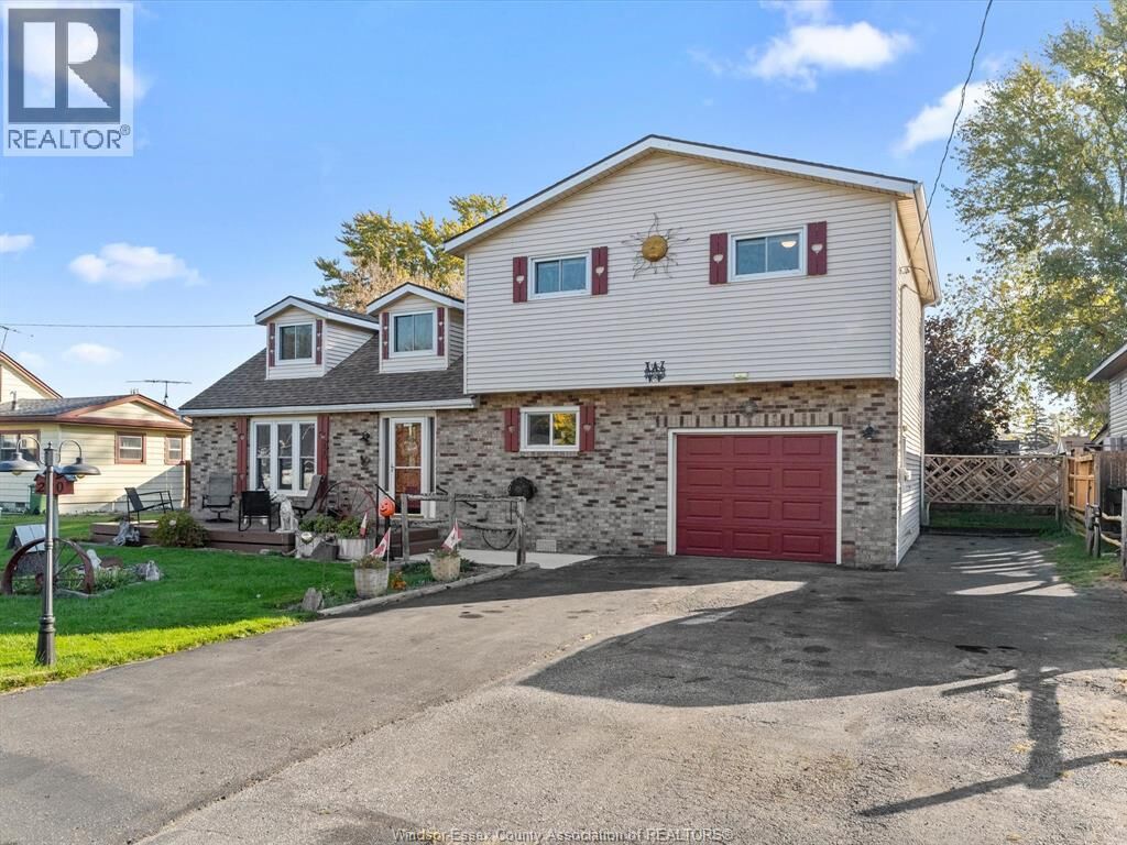 Property Photo:  220 Caruhel Drive  ON N0R 1C0 