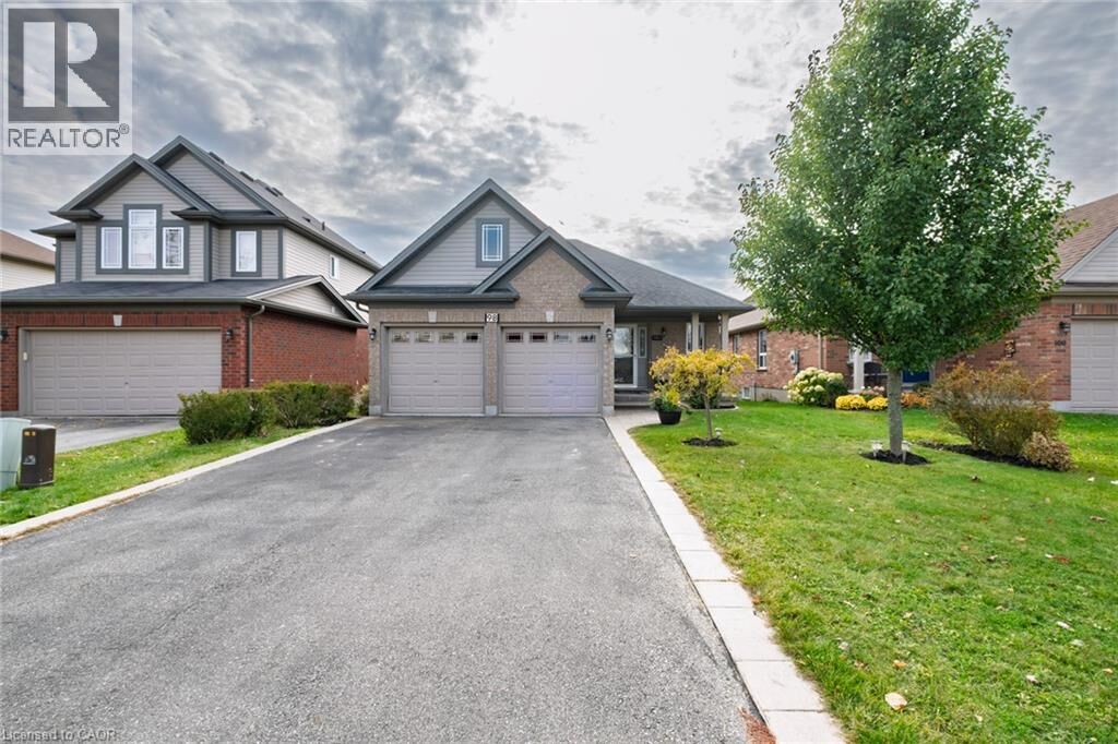 Property Photo:  98 Sanders Crescent  ON N4G 0B4 