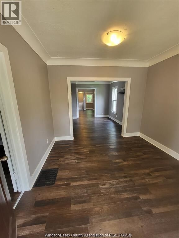 Property Photo:  990 Bridge Avenue  ON N9B 2N1 