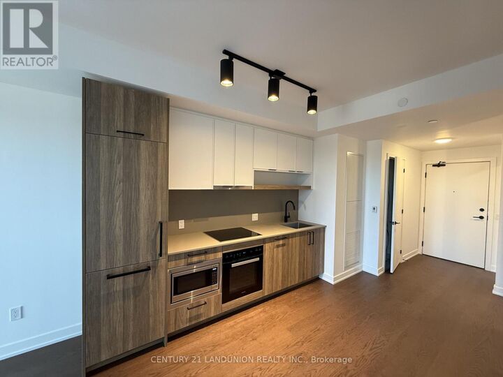 Property Photo: 89 Montclair Avenue 1619 ON M5P 1P5