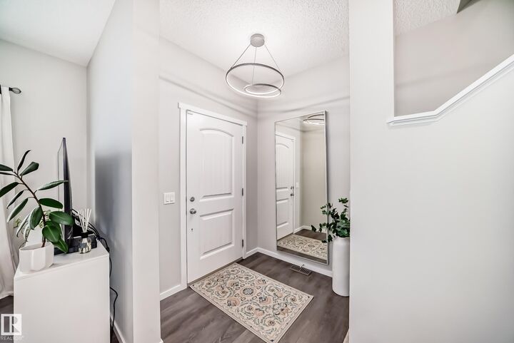Property Photo:  3278 Cherry Crescent SW  AB T6X 1Y5 