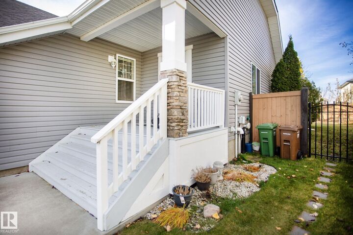 Property Photo:  14 Nevis Close  AB T8N 0R5 