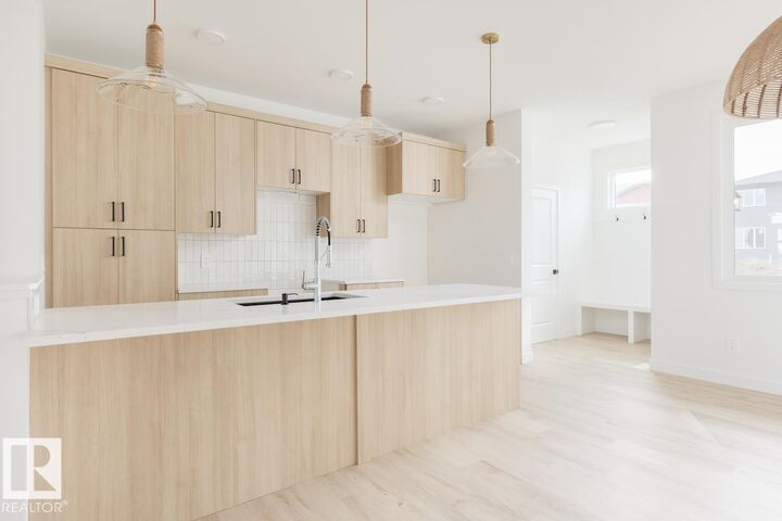 Property Photo:  184 Catria Point(E)  AB T8H 3B2 