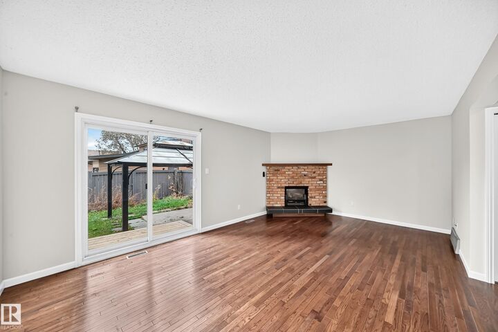 Property Photo:  13621 28 Street NW  AB T5A 4B5 