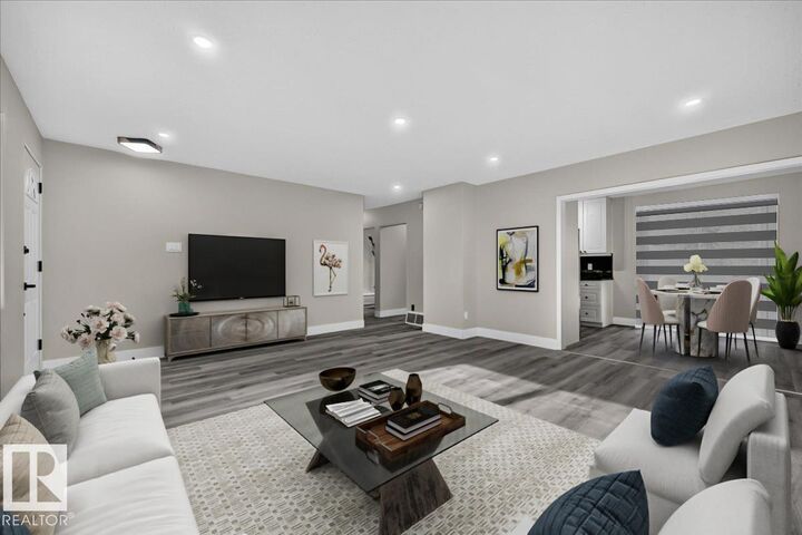 Property Photo:  13832 133 Avenue NW  AB T5L 3T4 