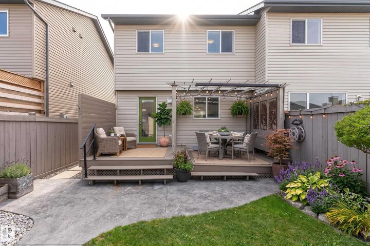 Property Photo:  2914 18A Avenue NW  AB T6T 0N7 