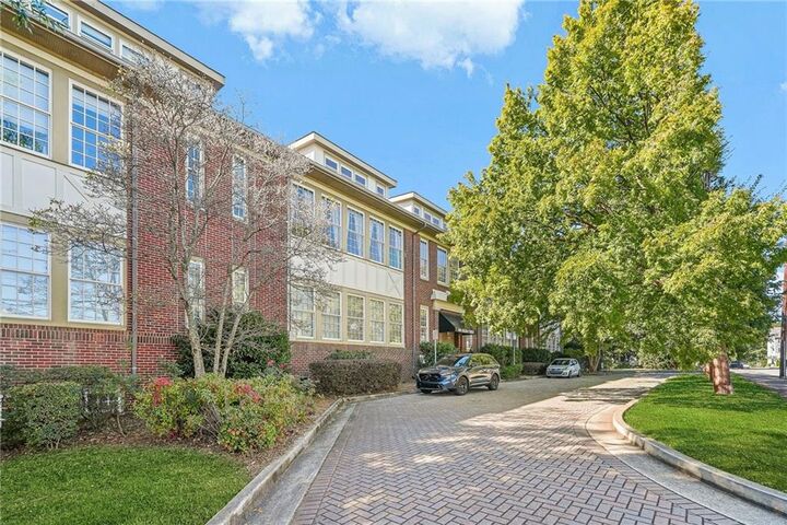 Property Photo: 600 College Street 205 GA 30354