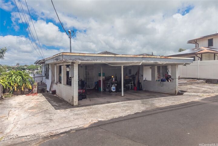 Property Photo: 99-401 Aiealani Place HI 96701