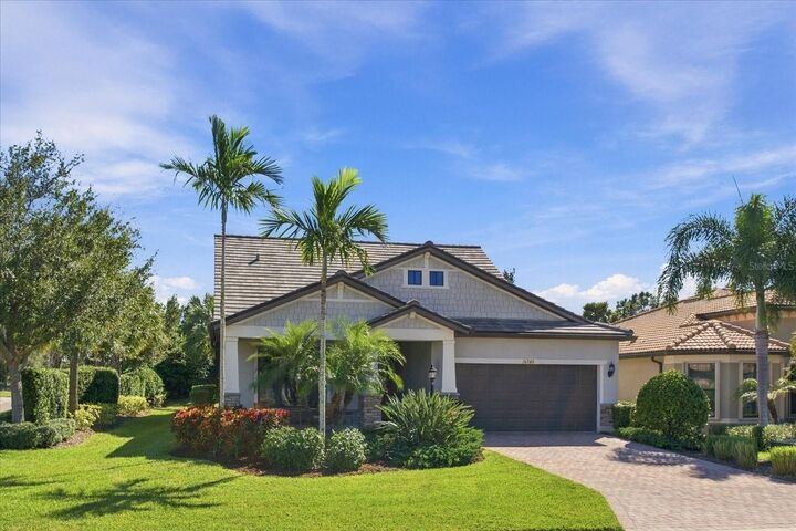 Property Photo:  16942 Winthrop Place  FL 34202 