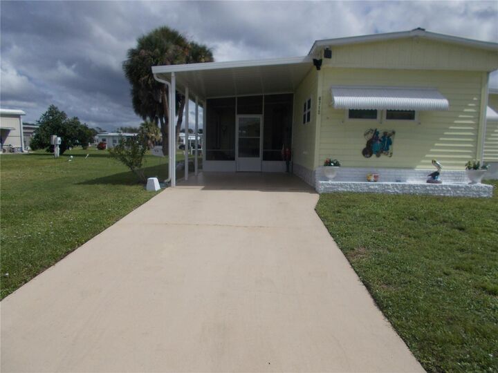 Property Photo: 6712 Sage Lane FL 34287