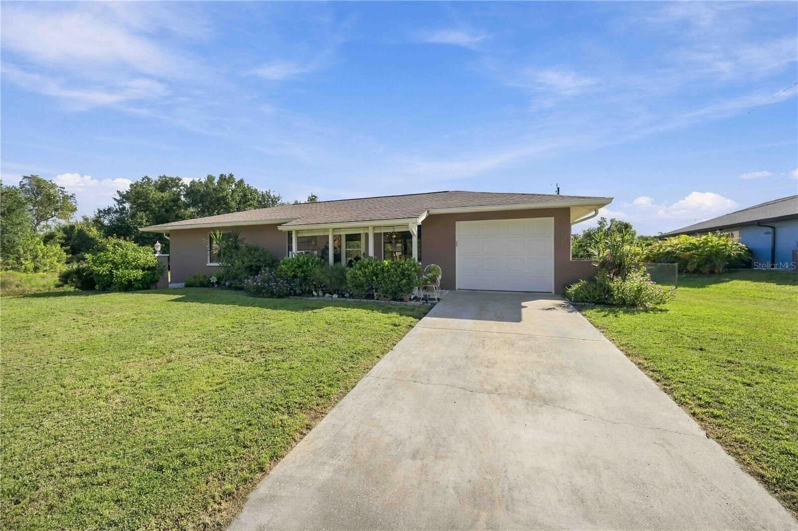 Property Photo:  7320 Yardley Street  FL 34224 