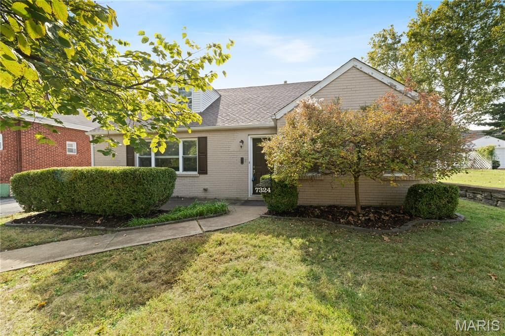 Property Photo: 7324 Ahern Avenue MO 63130