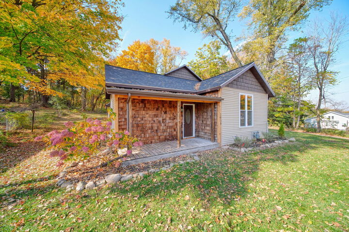 Property Photo:  2030 Cooper Street  MI 49202 