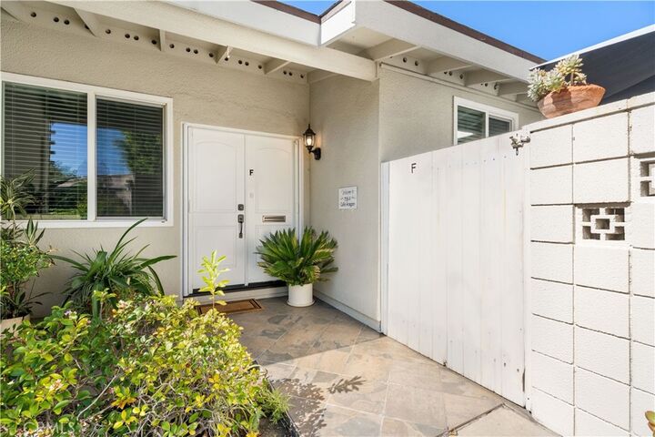 Property Photo: 759 Calle Aragon F CA 92637