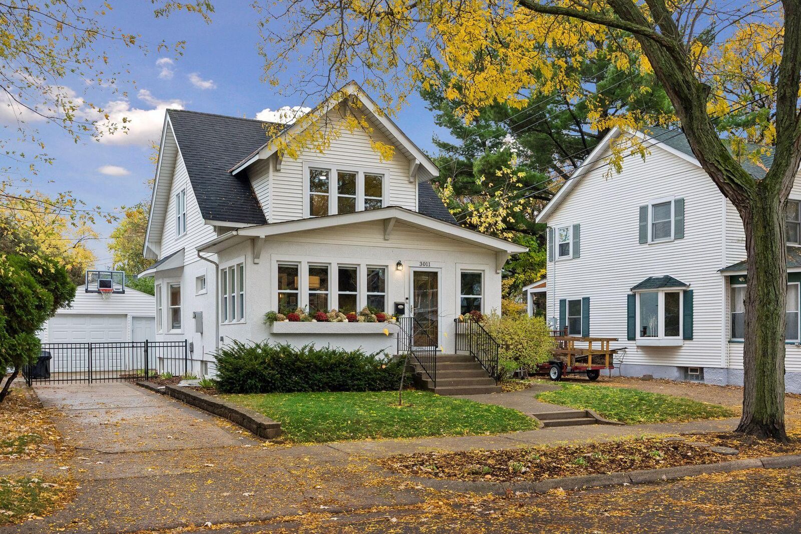 Property Photo:  3011 W 45th Street  MN 55410 