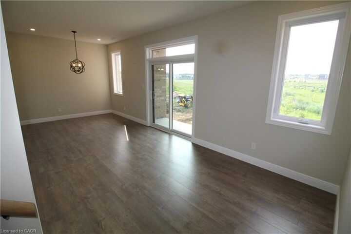 Property Photo:  1395 Bleams Road 3  ON N2E 3X7 
