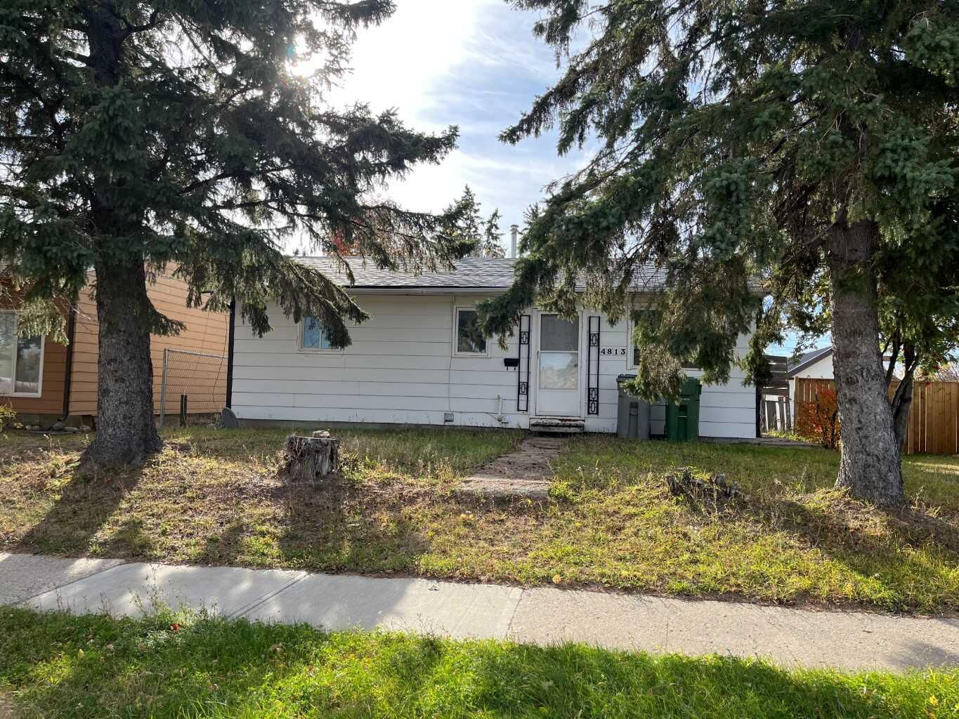 Property Photo:  4813 54 Street  SK S9V 1A4 