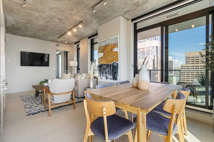 Property Photo: 1010 6 Street SW 2206 AB T2R 1B4