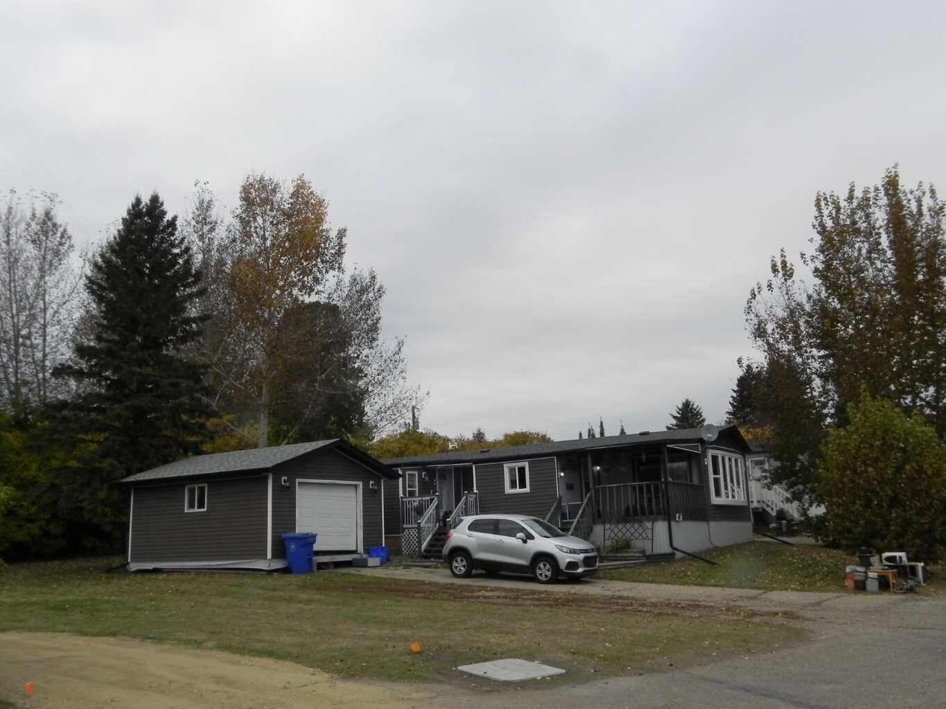 Property Photo:  41 Parkland Acres  AB T4L 1T1 