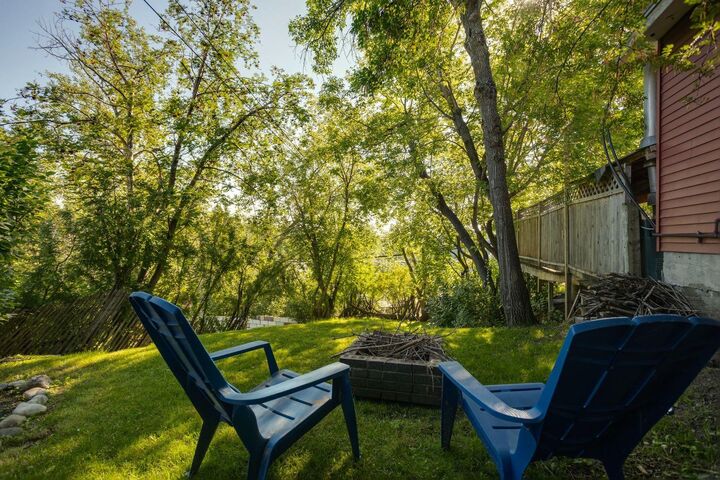 Property Photo:  3612 Parkhill Street SW  AB T2S 0H6 