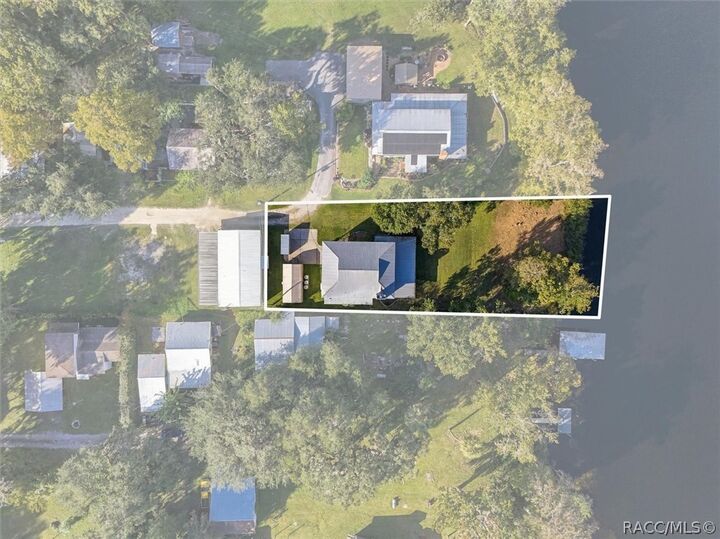 Property Photo: 3156 N Hooty Point FL 34453