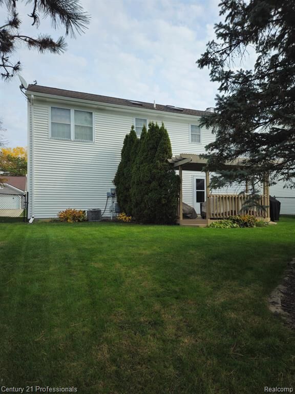 Property Photo:  1970 W Williams Circle  MI 48186 