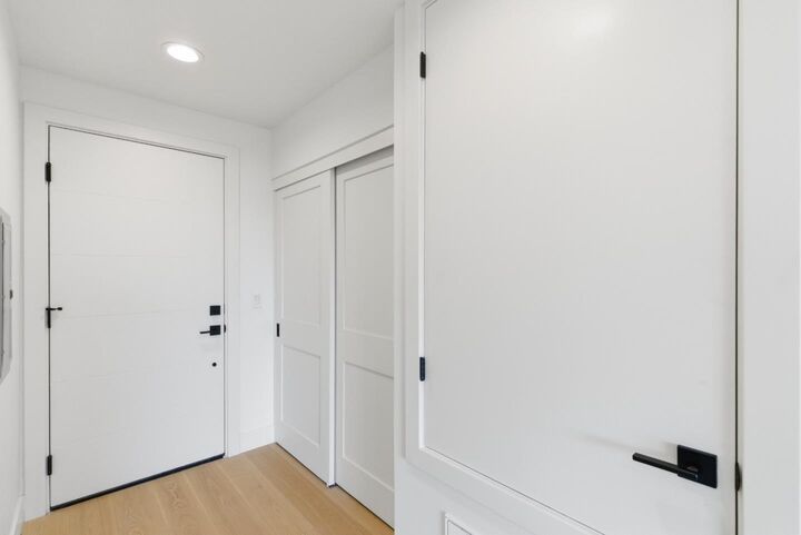 Property Photo:  560 El Camino Real 206  CA 94070 