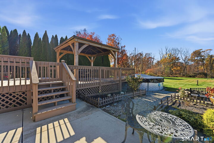Property Photo:  227 Squaw Rock Road  CT 06354 