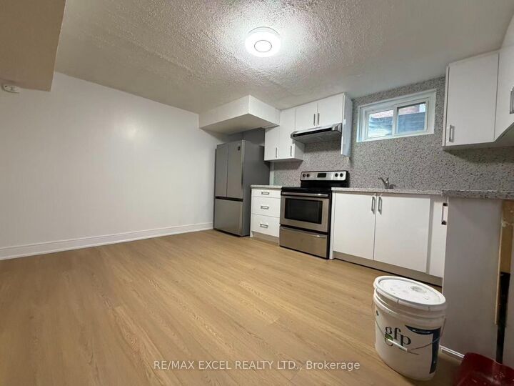 Property Photo:  21 Lovekin Grove Bsmt  ON M1T 3T5 