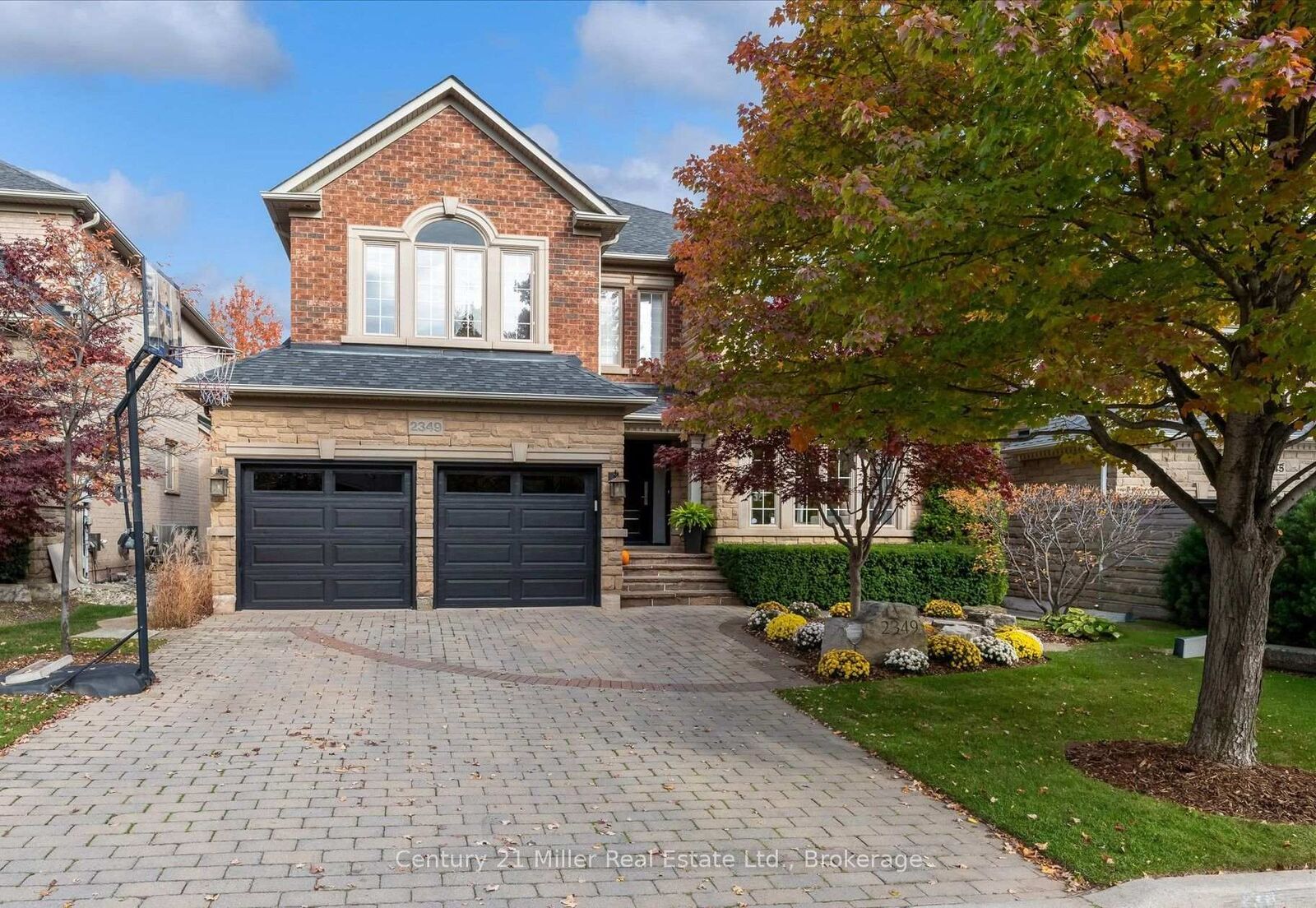 Property Photo: 2349 Presquile Drive ON L6H 7P9