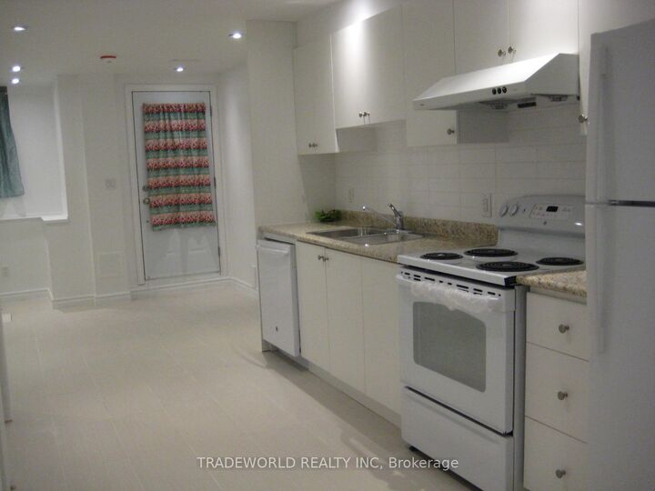 Property Photo: 765 Gerrard Street E Lower ON M4M 1Y5