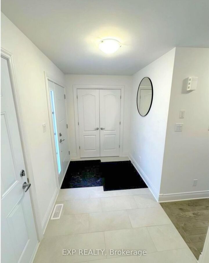Photo de la propriété:  121 Darquise Street  ON K4K 0N9 
