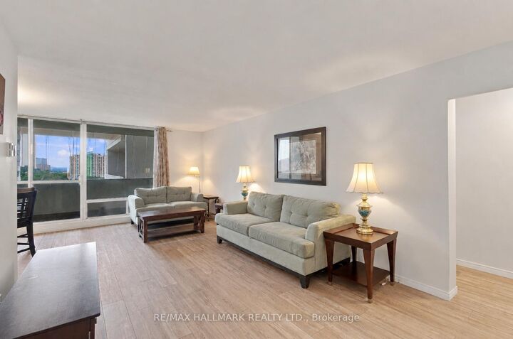 Property Photo:  1 Massey Square 1419  ON M4C 5L4 