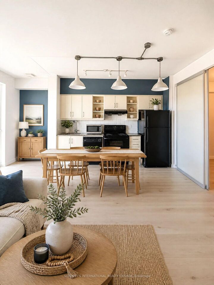 Property Photo: 160 Vanderhoof Avenue 207 ON M4G 0B7