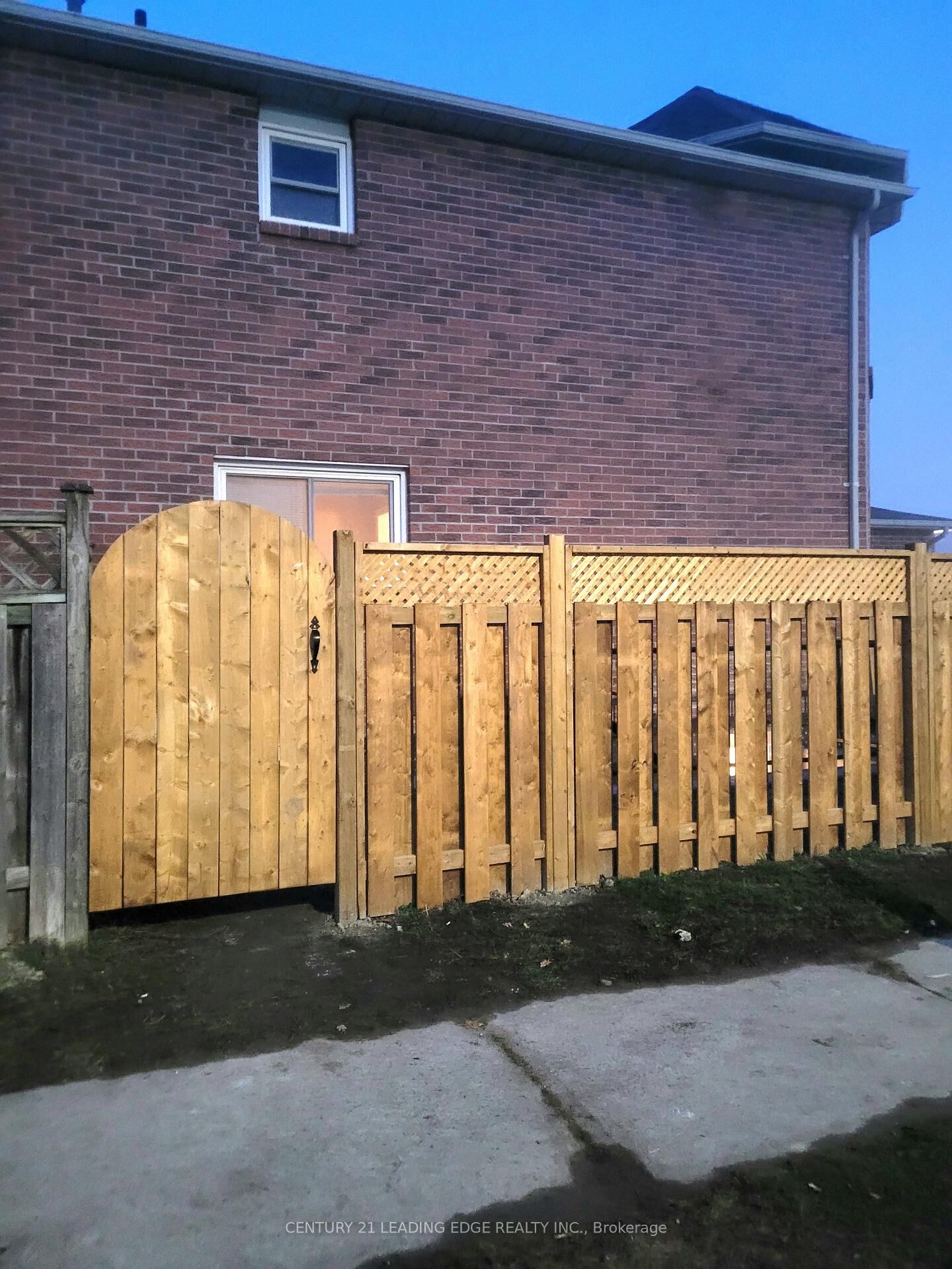 Property Photo:  574 Strouds Lane  ON L1V 4S8 