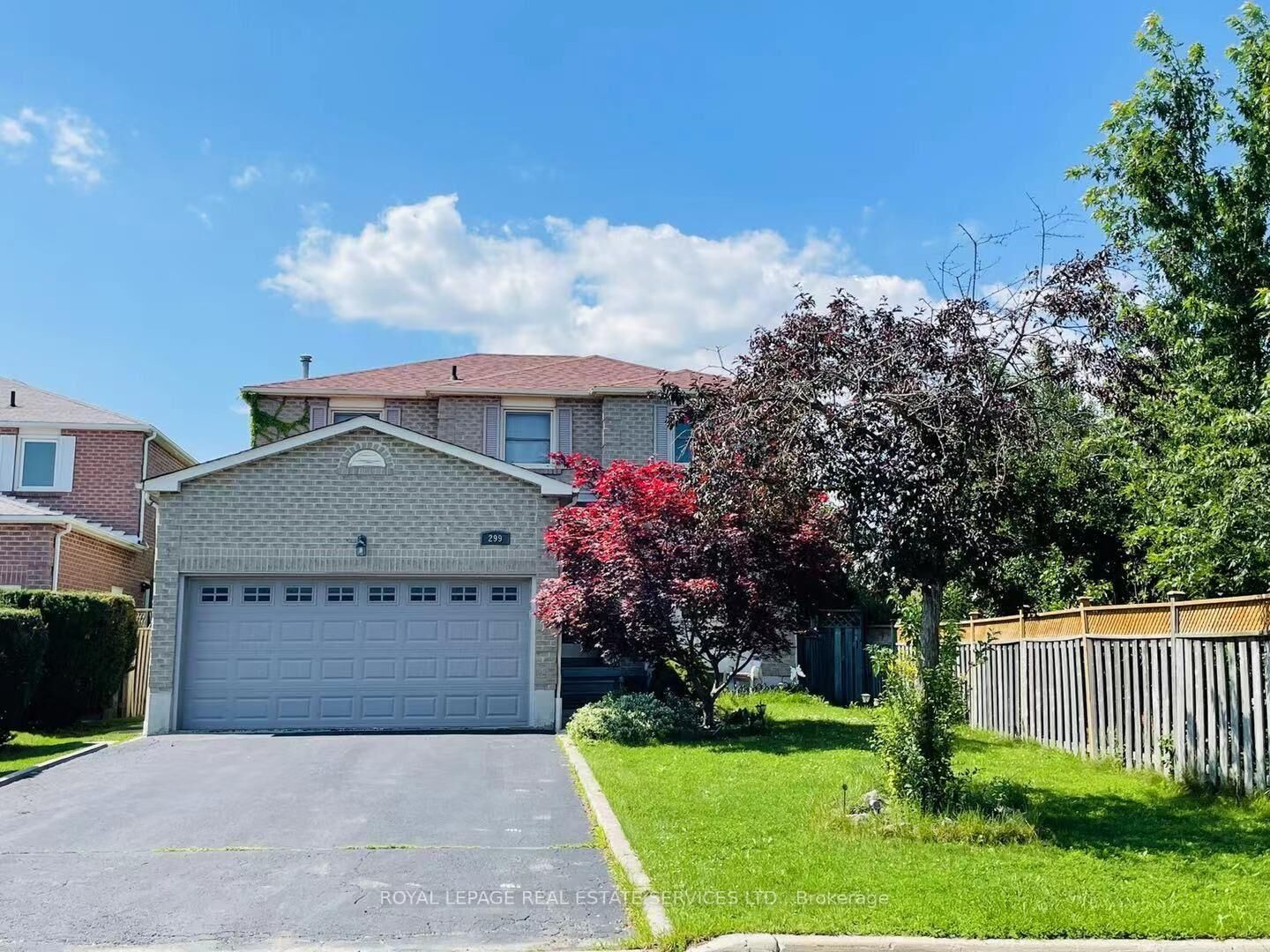 Property Photo:  299 Rockcliffe Gardens Lower  ON L5R 1S1 