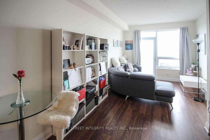 Property Photo:  5 Sheppard Avenue E 3716  ON M2N 0G4 