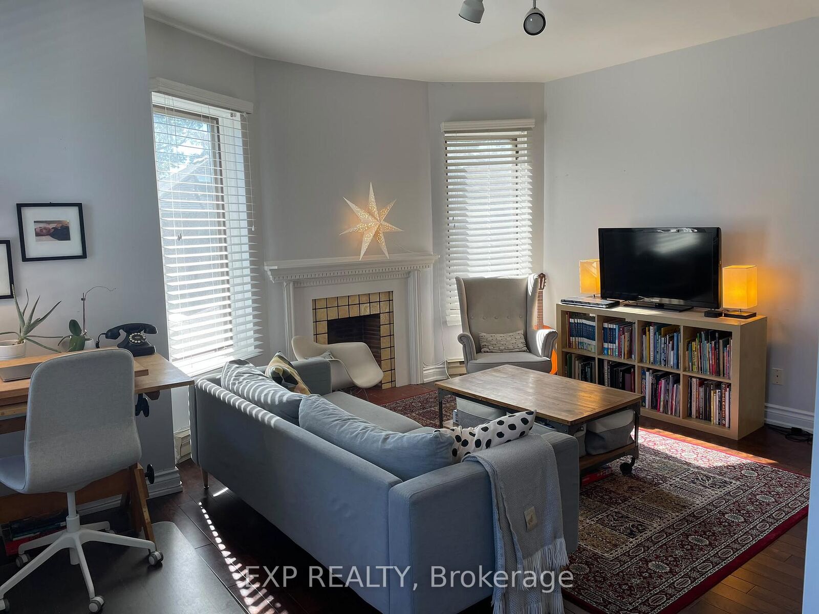 Property Photo:  223 Evelyn Avenue Apt. #2  ON M6P 2Z8 