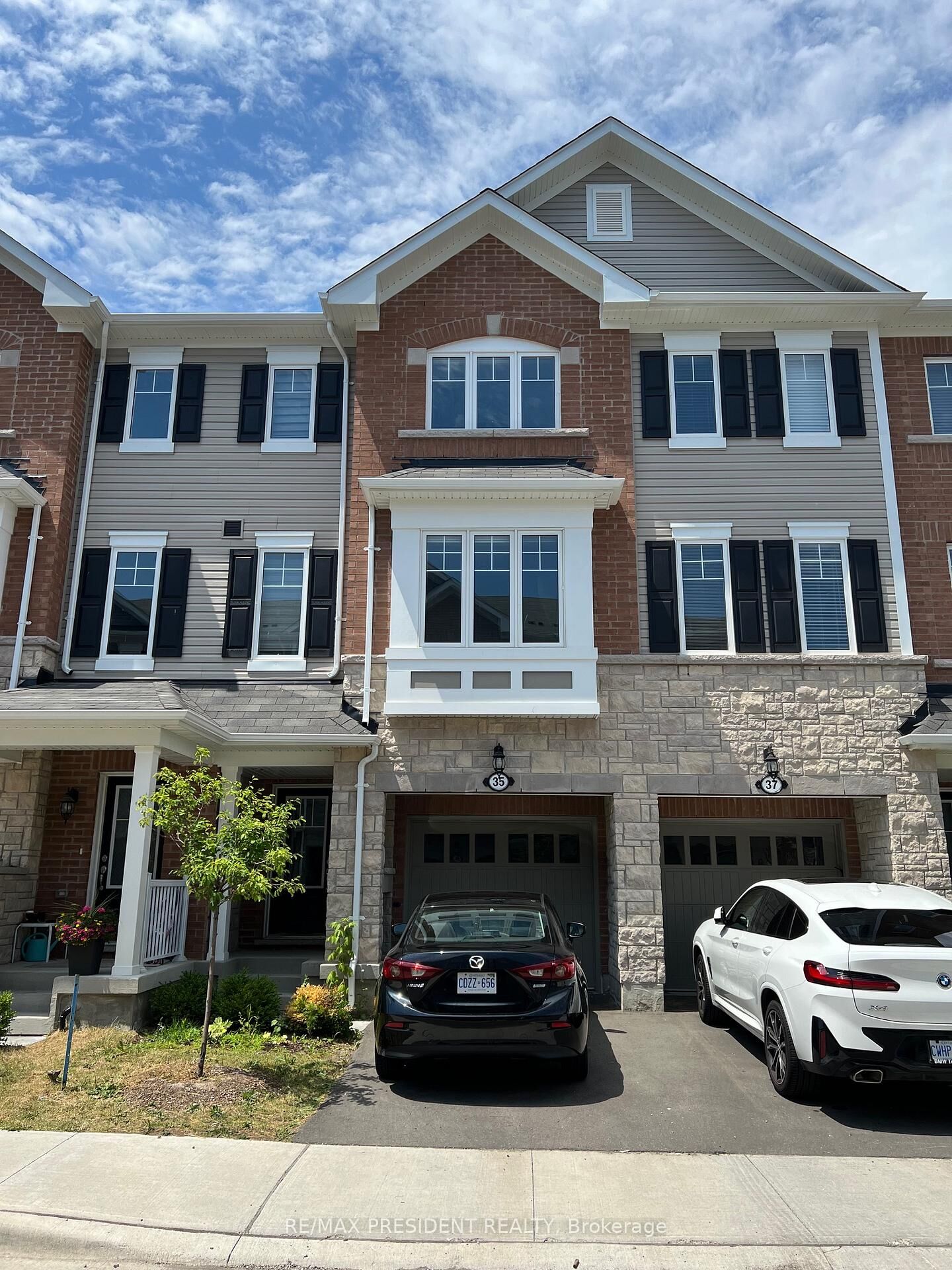 Property Photo:  35 Rapids Lane  ON L8K 0A3 