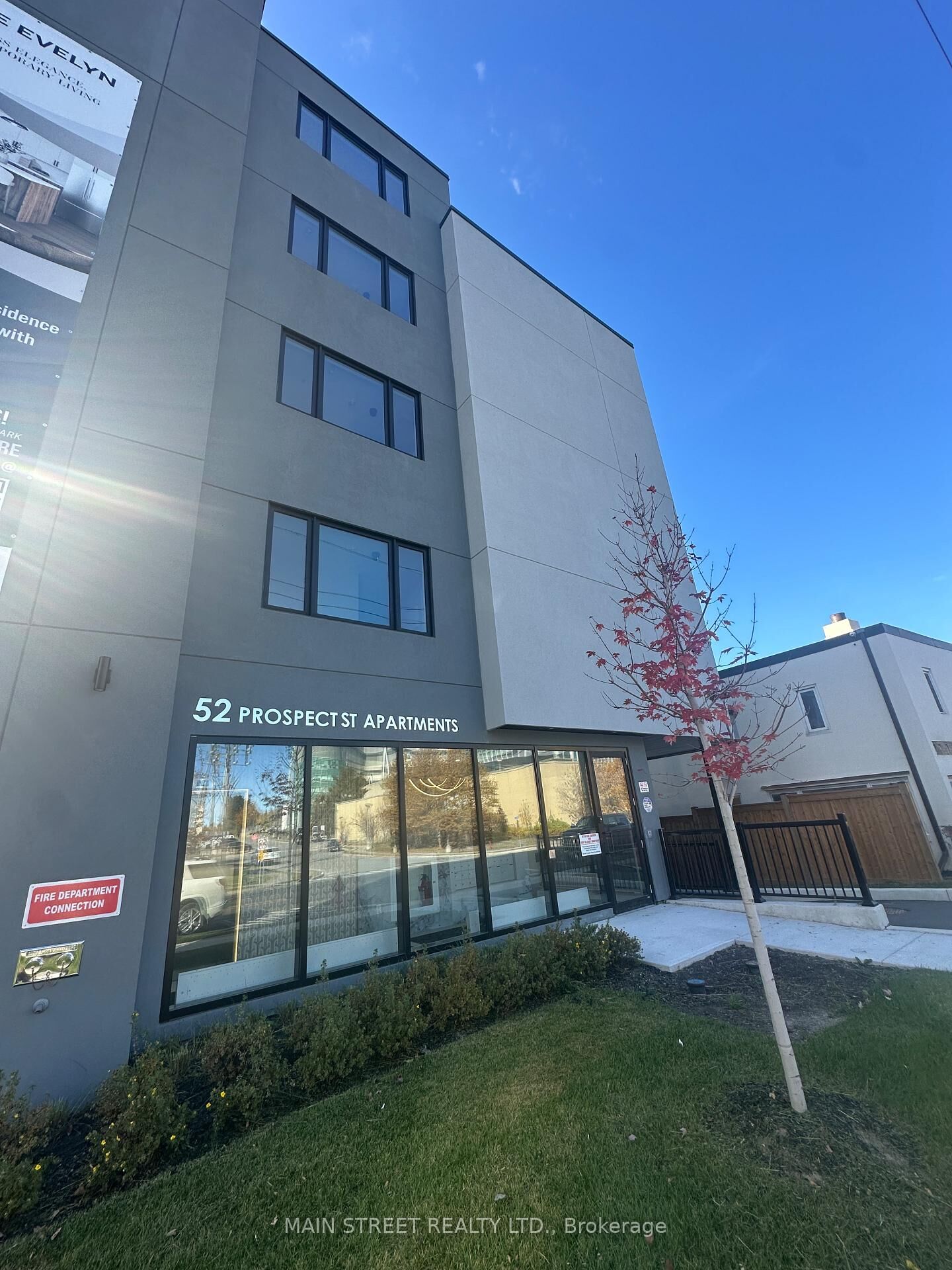 Property Photo:  52 Prospect Street 407  ON L3Y 3S9 