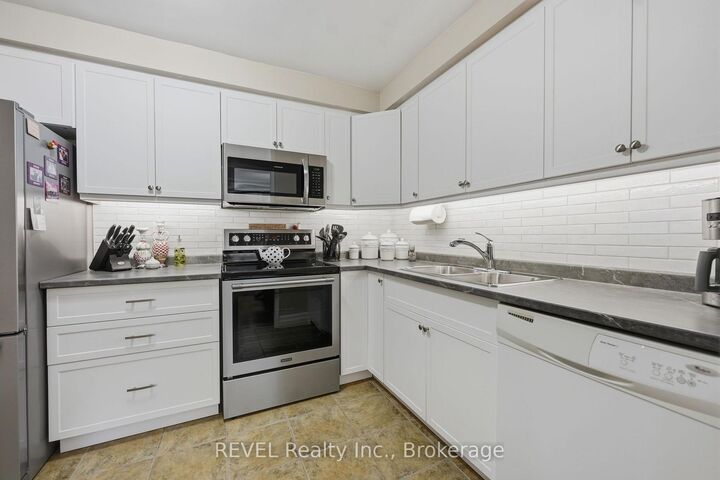 Property Photo:  141 Church Street 201  ON L2R 7L7 